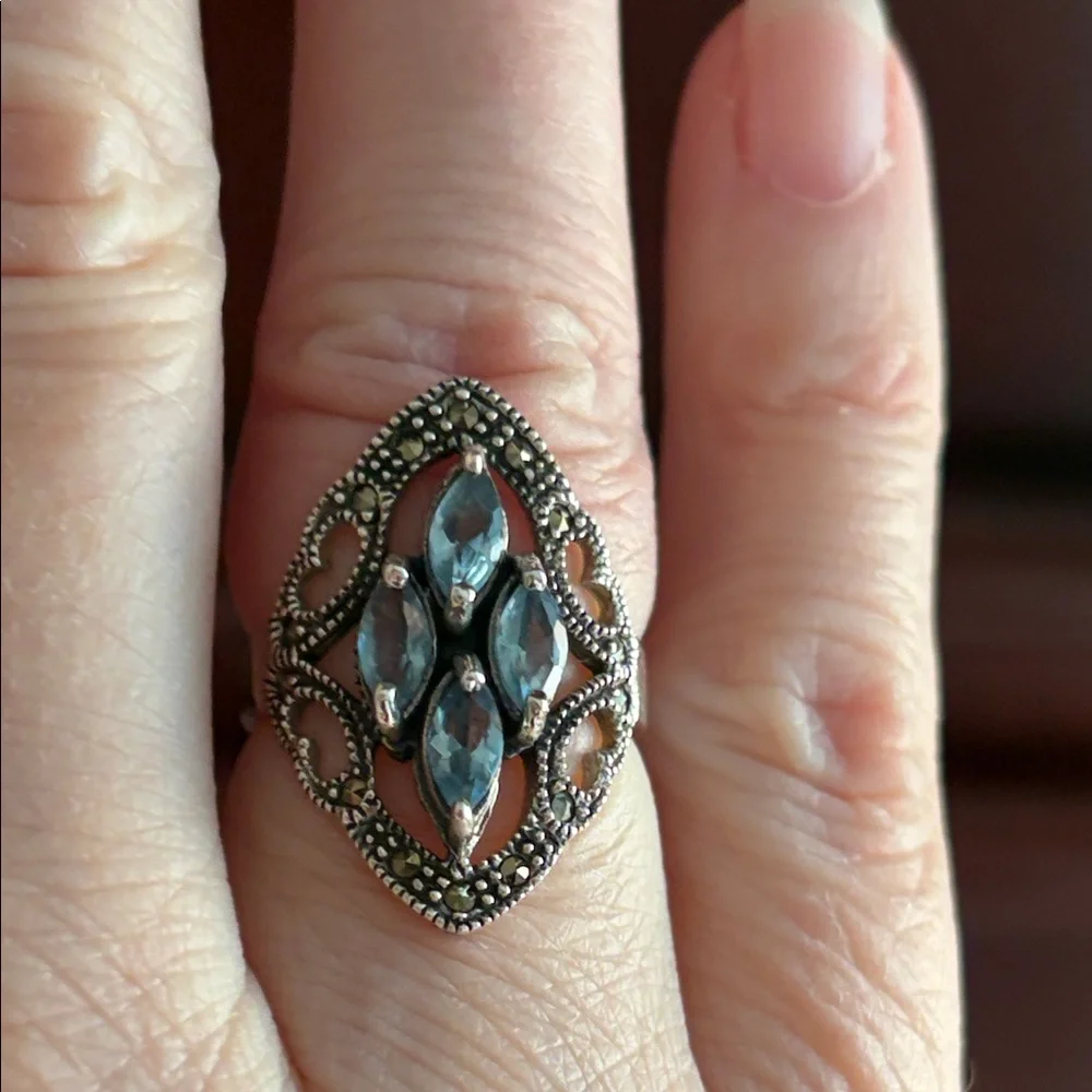 Vintage Sterling Silver Blue Topaz and Marcasite Ring #601 - Picture 5 of 7